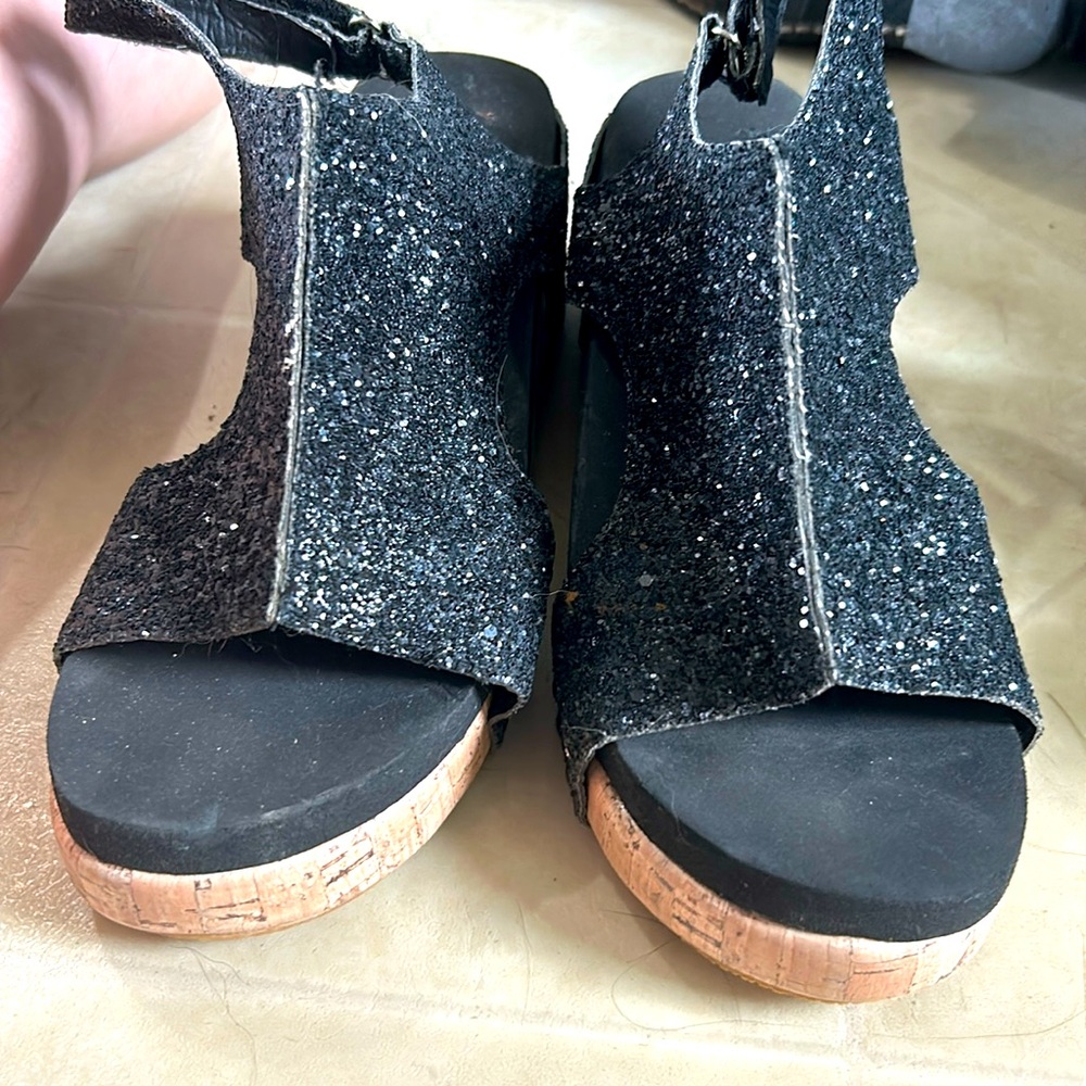 Preowned black sparkly wedge size 6 1/2
